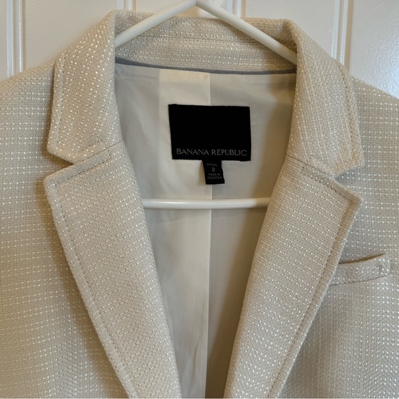 Cream Blazer - Picture 2 of 4